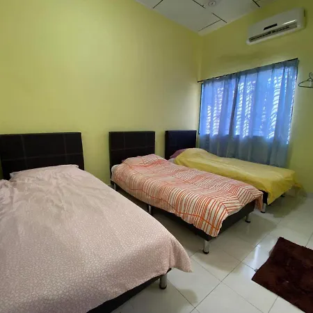 Full House Melaka Villa Exterior photo